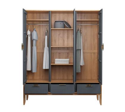 Шкаф трехдверный Бридж с глухими дверями